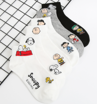 Snoopy & Friends Ankle Socks – 6-Pair Set