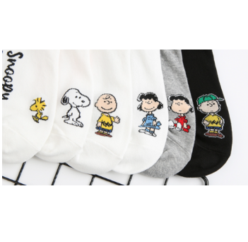Snoopy & Friends Ankle Socks – 6-Pair Set